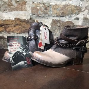 NIB AS 98 Free People Stratton Grey size 37 US 7.5